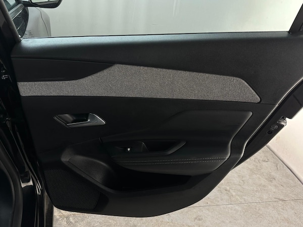 Used Peugeot 308 2023 for sale - 75682056: Photo 28