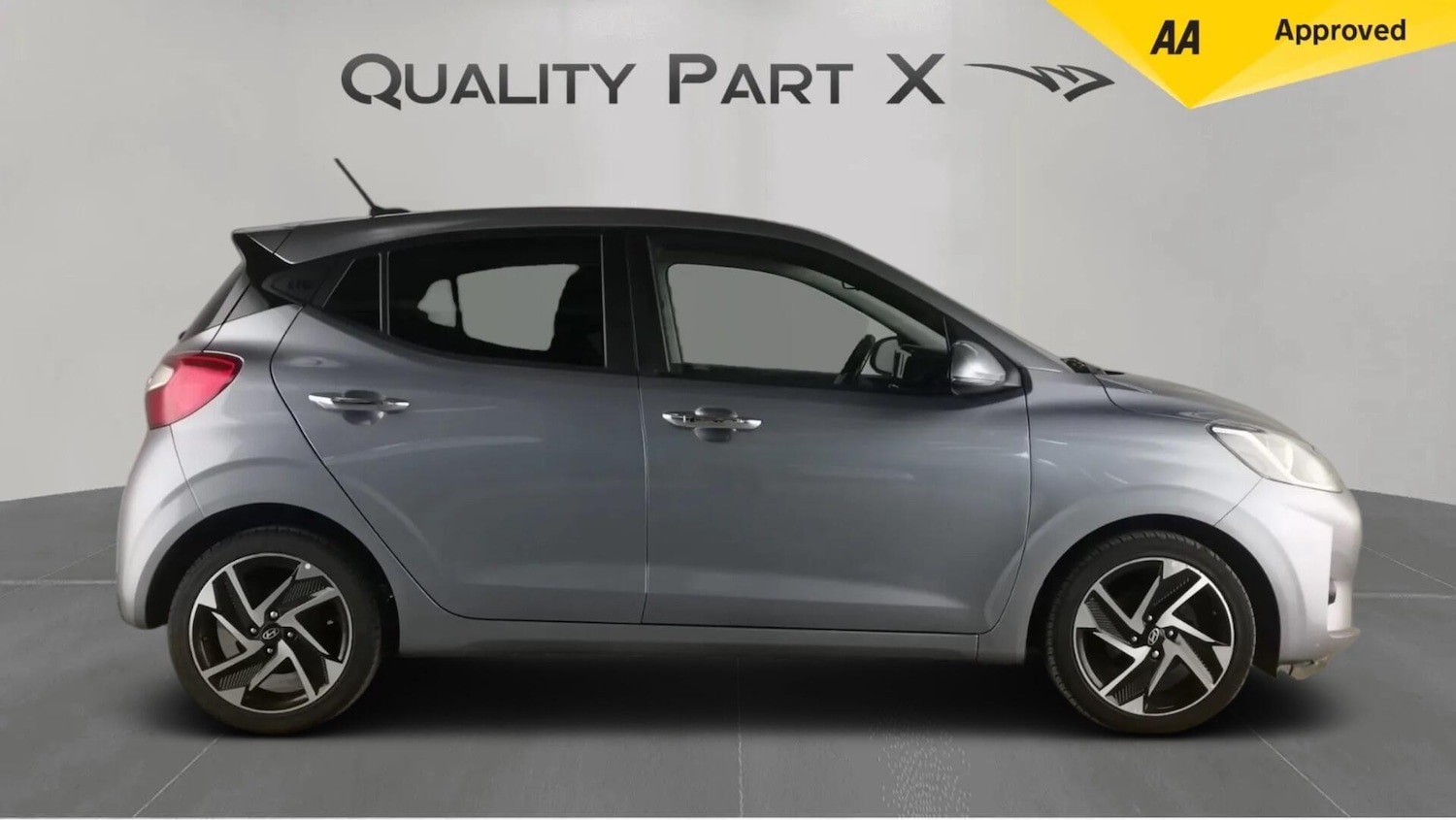 Used Hyundai i10 2023 for sale - 76360448: Photo 2