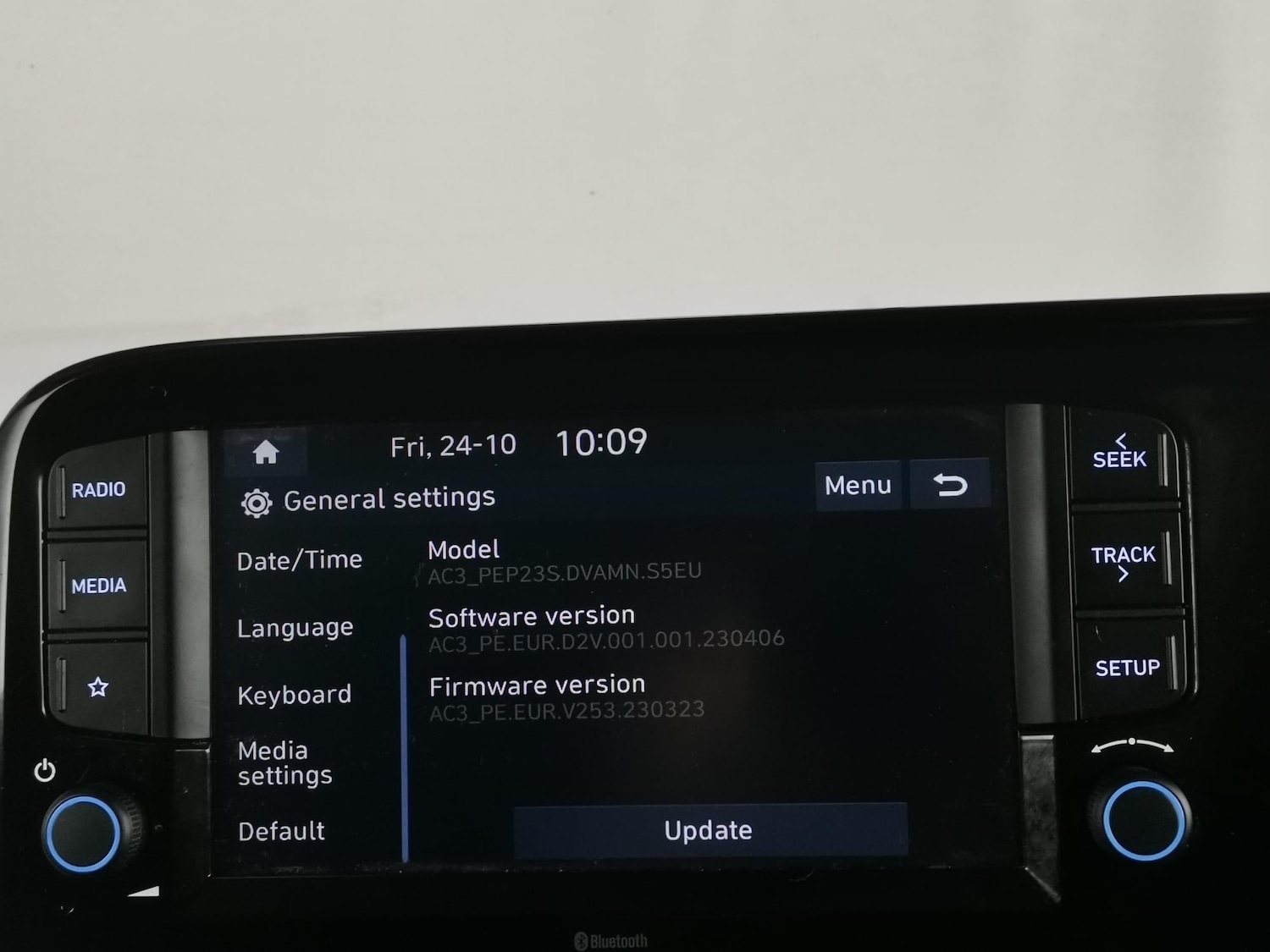 Used Hyundai i10 2023 for sale - 76360448: Photo 35