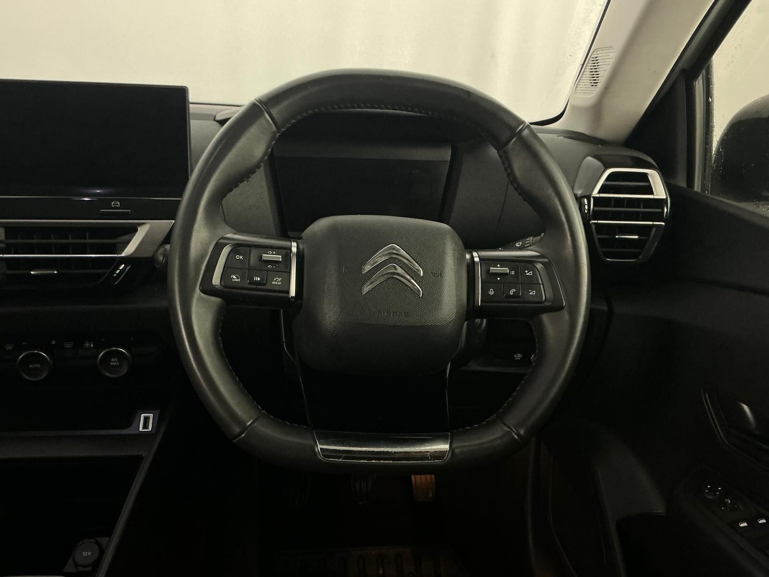 Used Citroen C4 2022 for sale - 76765827: Photo 9