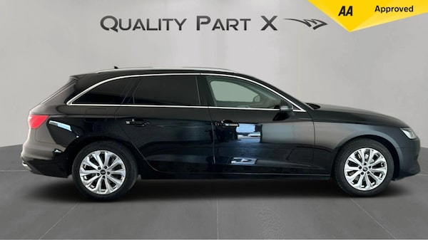 Used Audi A4 Avant 2022 for sale - 74799742: Photo 2
