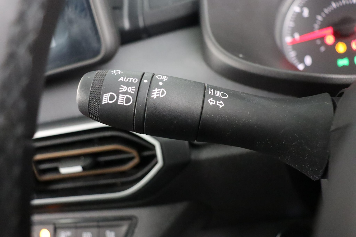 Used Dacia Sandero Stepway 2024 for sale - 76823408: Photo 17