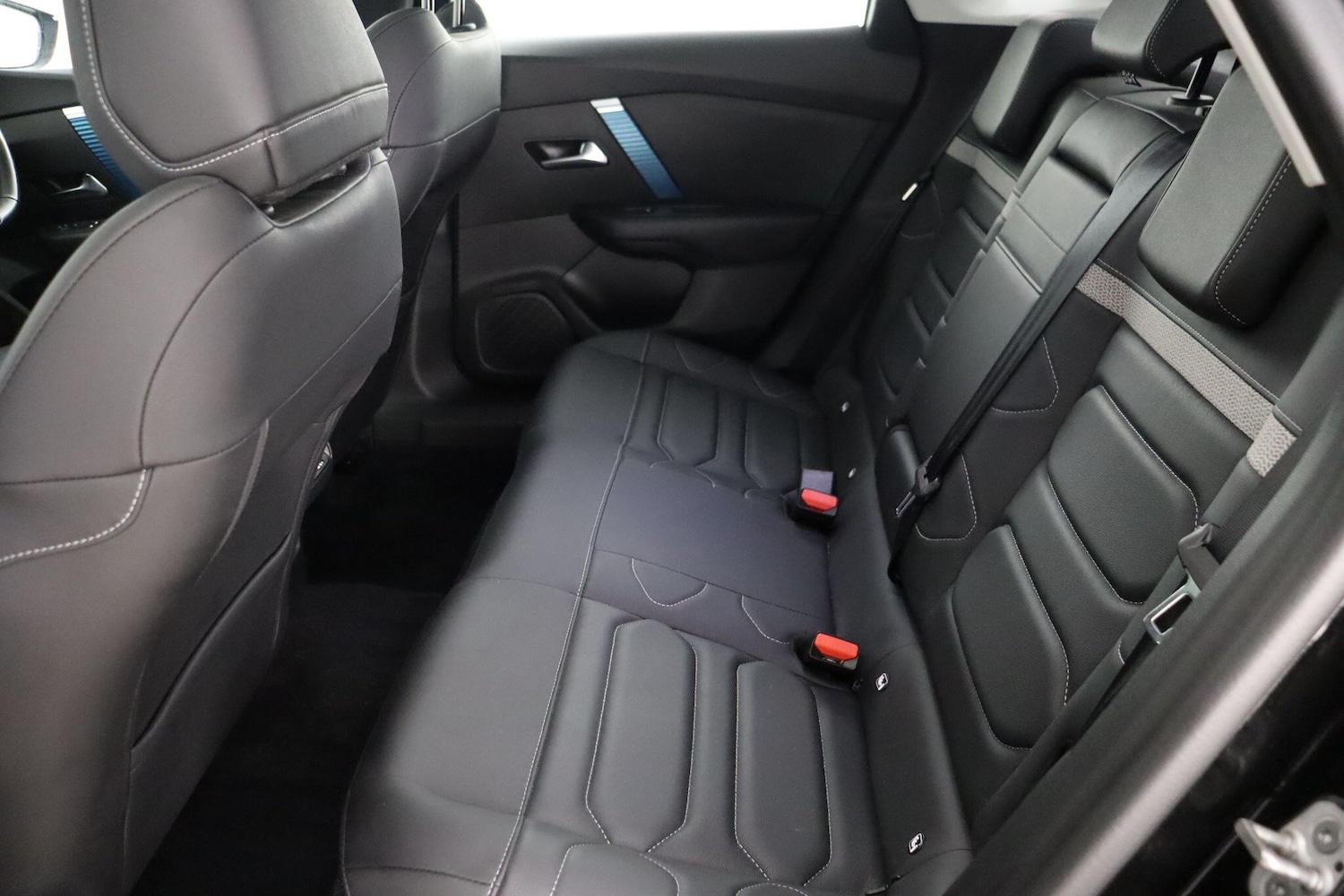 Used Citroen e-C4 X 2024 for sale - 77684330: Photo 13