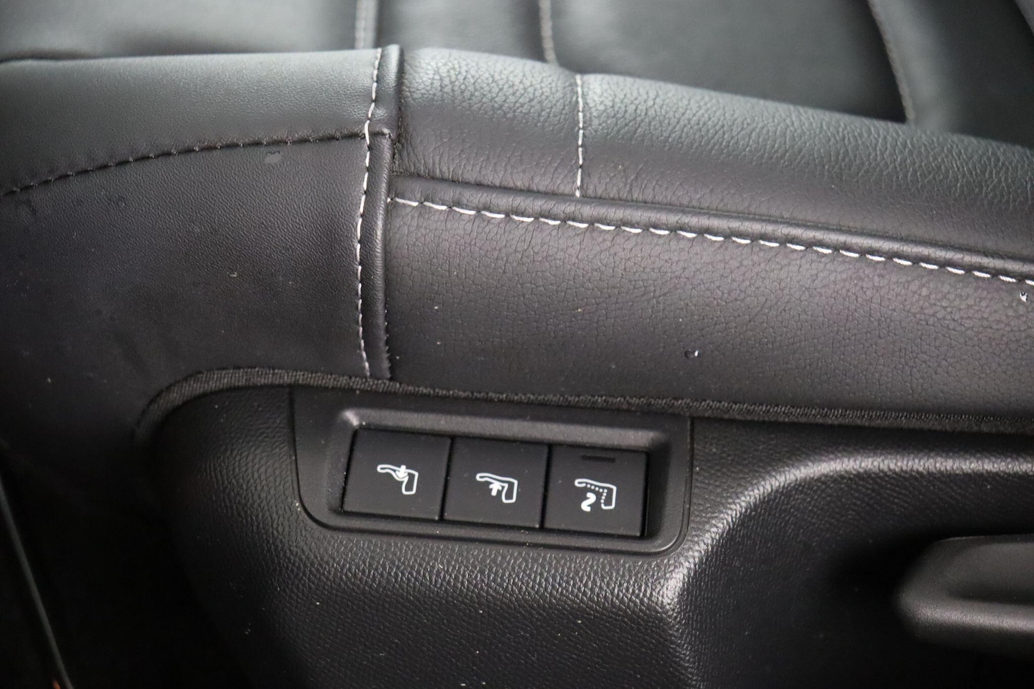 Used Citroen e-C4 X 2024 for sale - 77684330: Photo 15