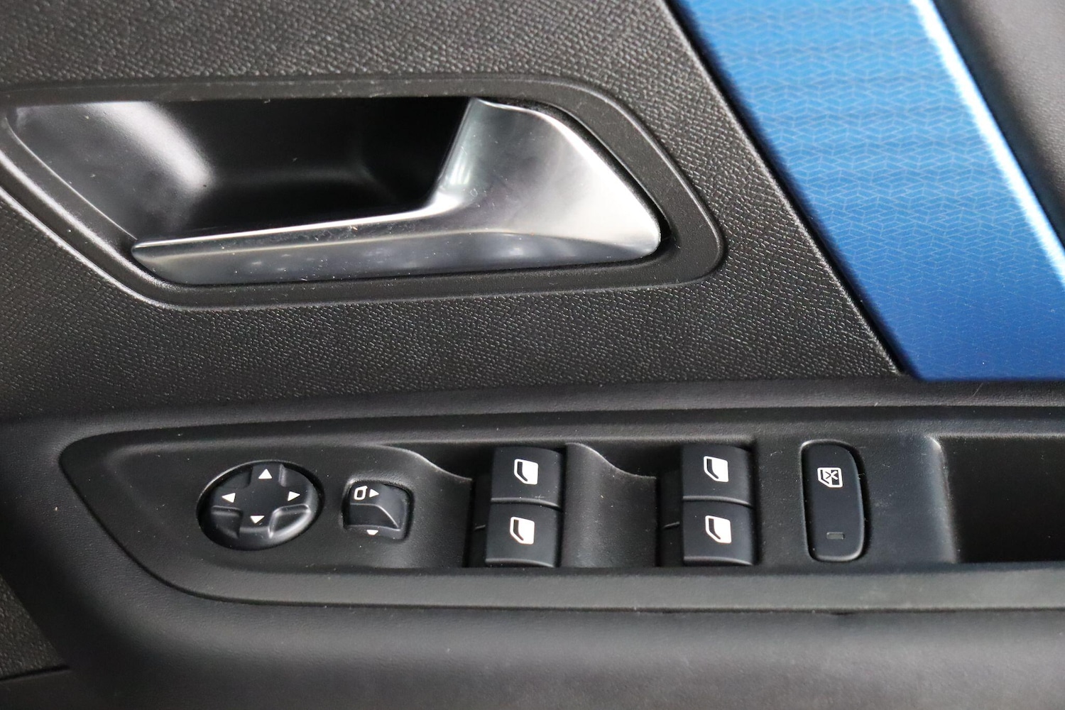 Used Citroen e-C4 X 2024 for sale - 77684330: Photo 16