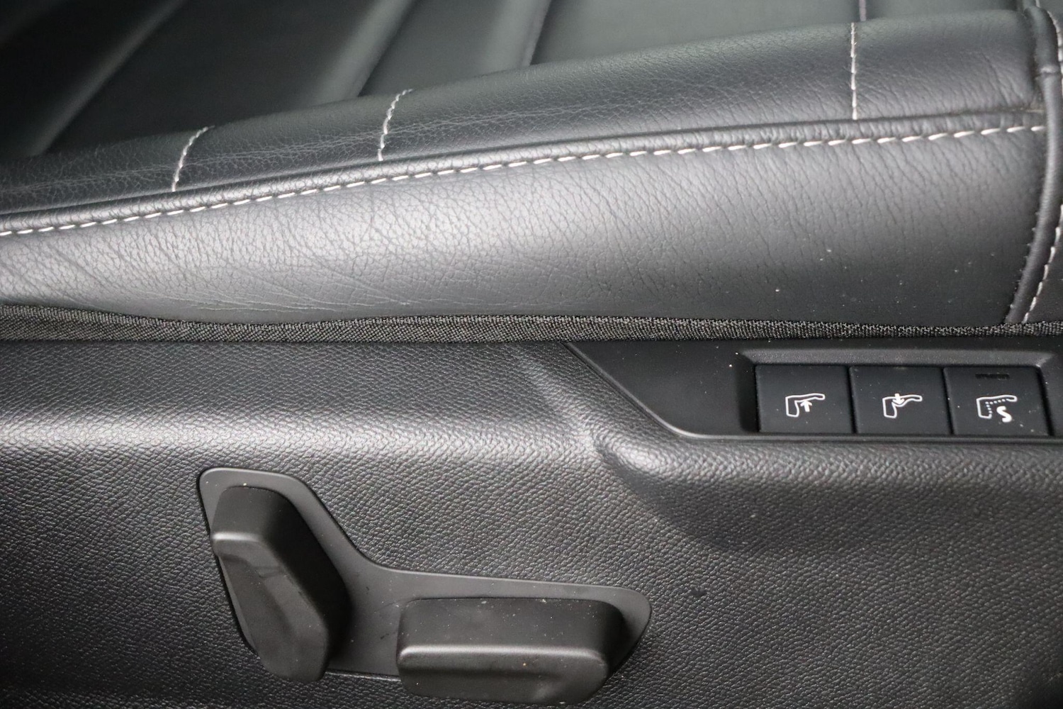 Used Citroen e-C4 X 2024 for sale - 77684330: Photo 20