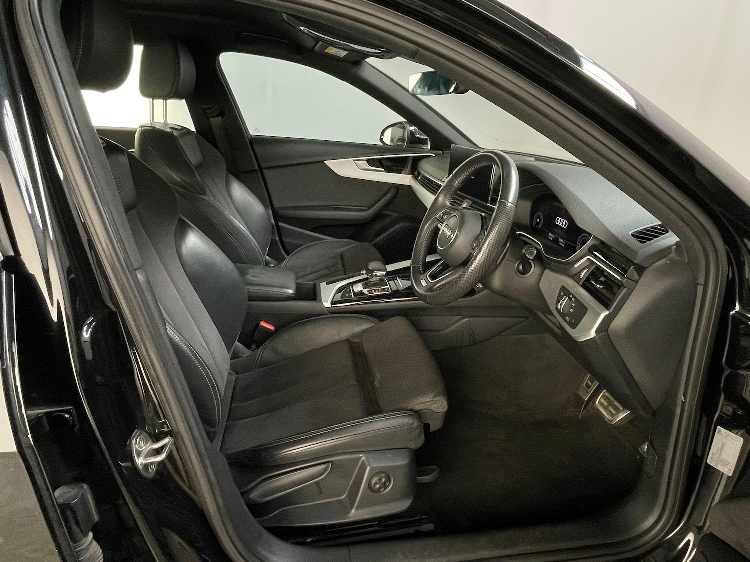 Used Audi A4 Avant 2020 for sale - 76122983: Photo 8