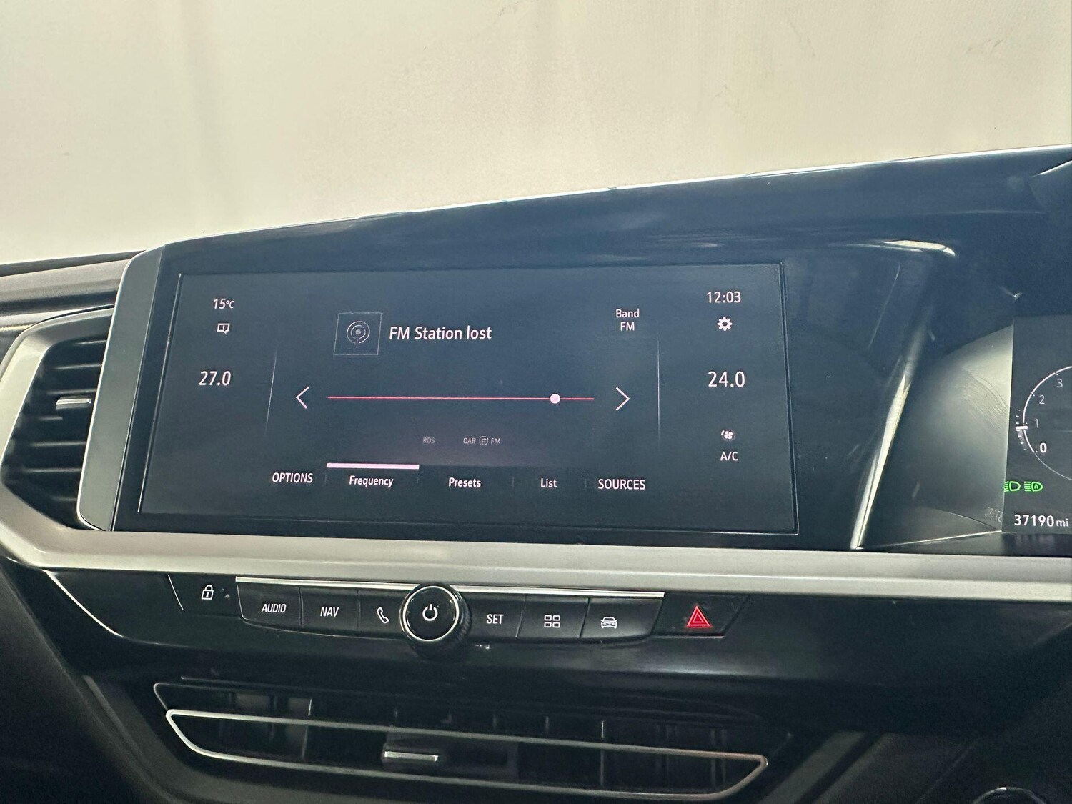 Used Vauxhall Grandland 2022 for sale - 76214490: Photo 31