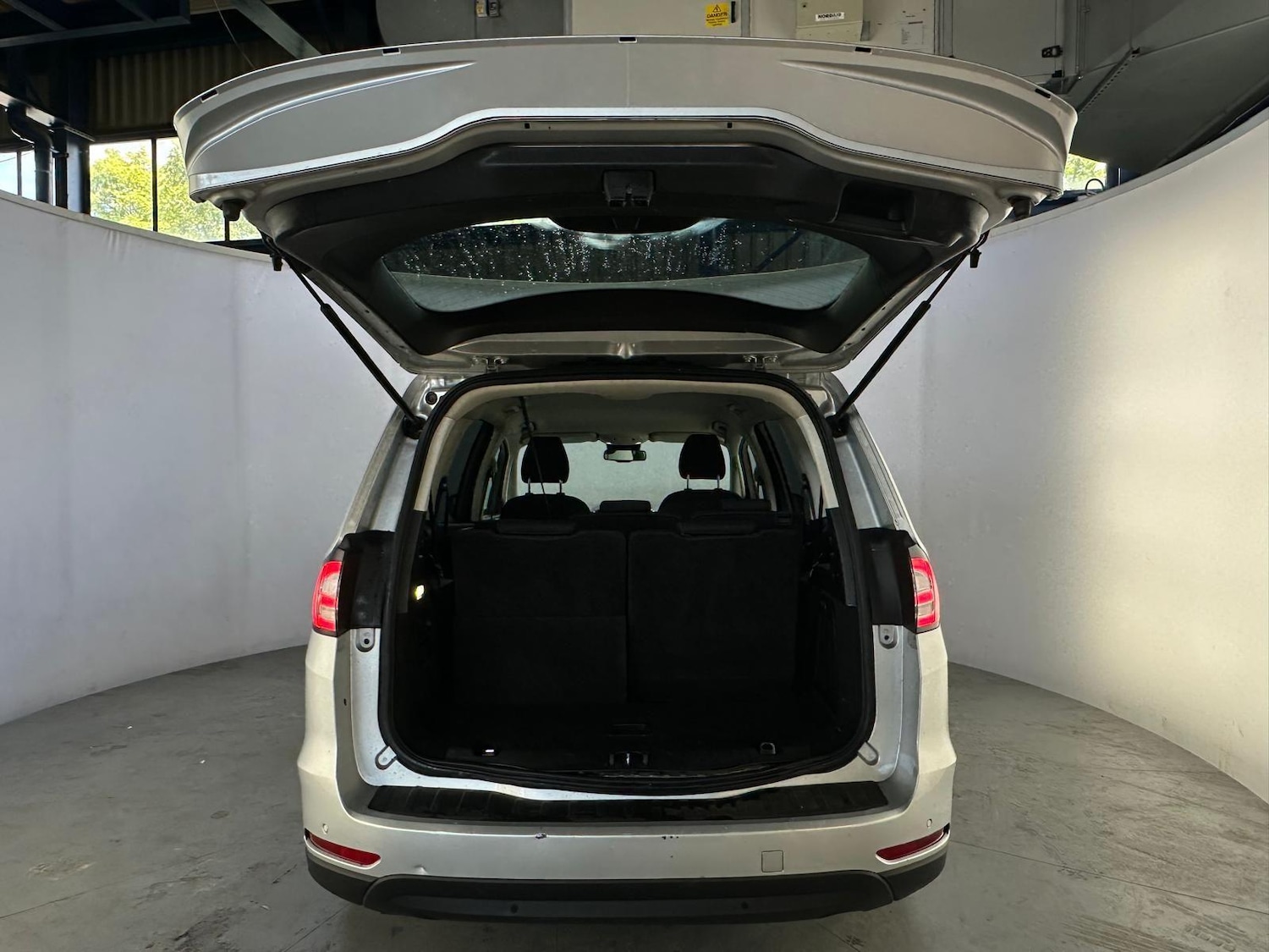 Used Ford Galaxy 2019 for sale - 76314568: Photo 32