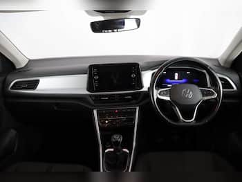 Used Volkswagen T-Roc 2023 for sale - 79739027: Photo