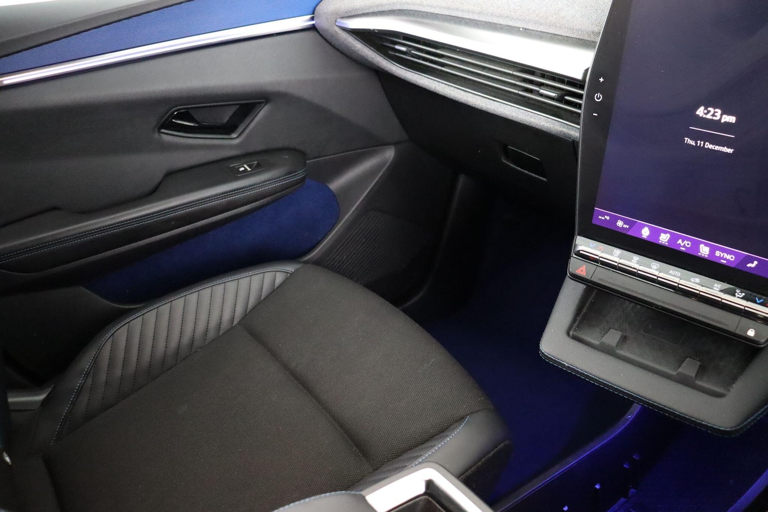 Used Renault Scenic E-Tech 2024 for sale - 76913139: Photo 17