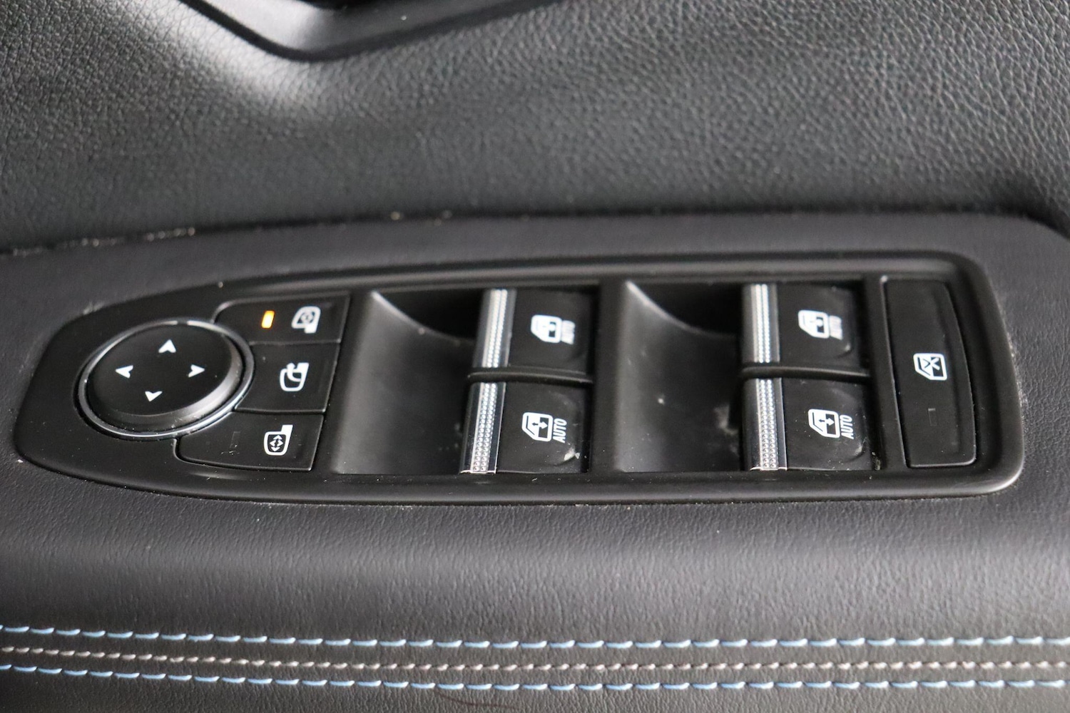 Used Renault Scenic E-Tech 2024 for sale - 76913139: Photo 28