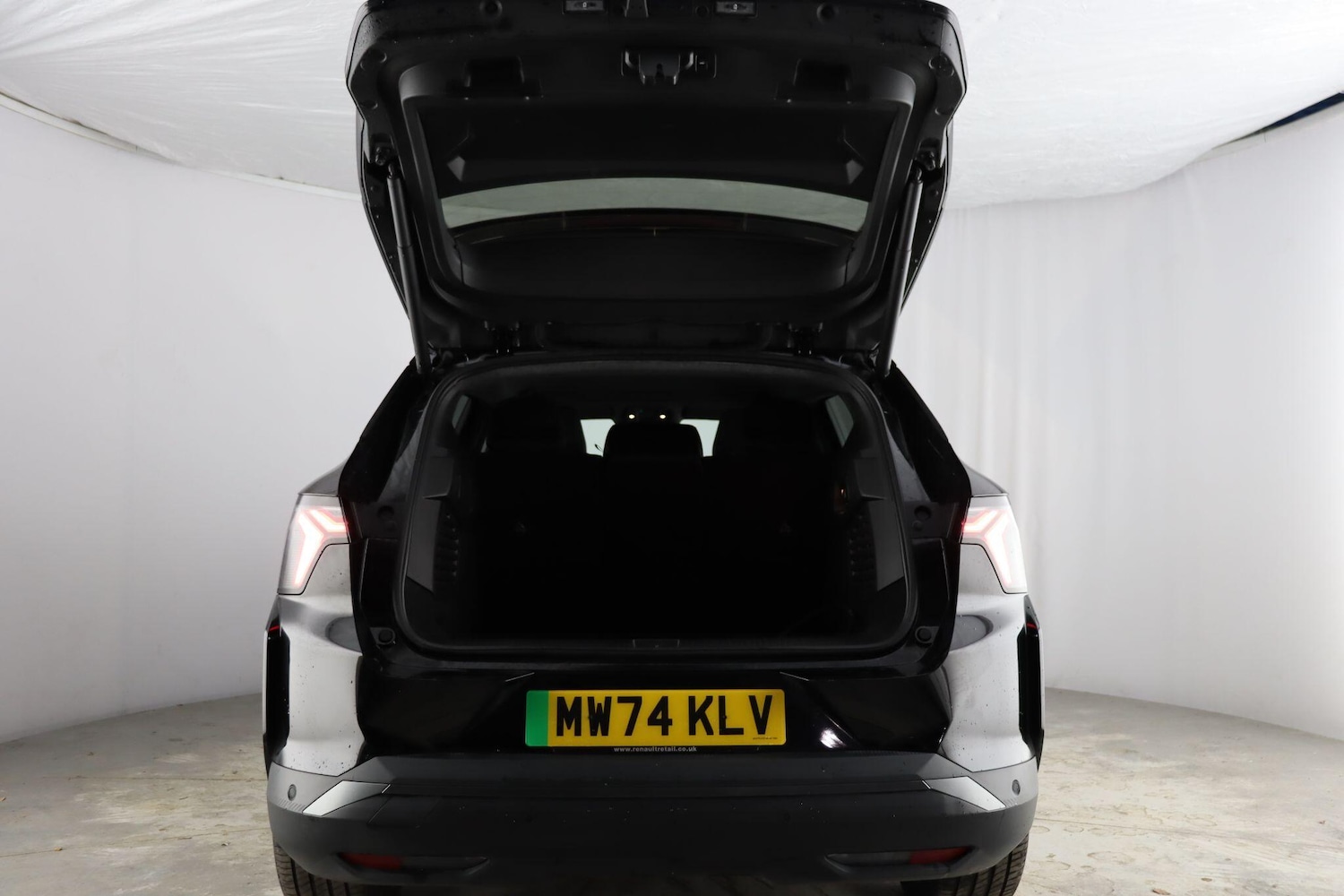 Used Renault Scenic E-Tech 2024 for sale - 76913139: Photo 33