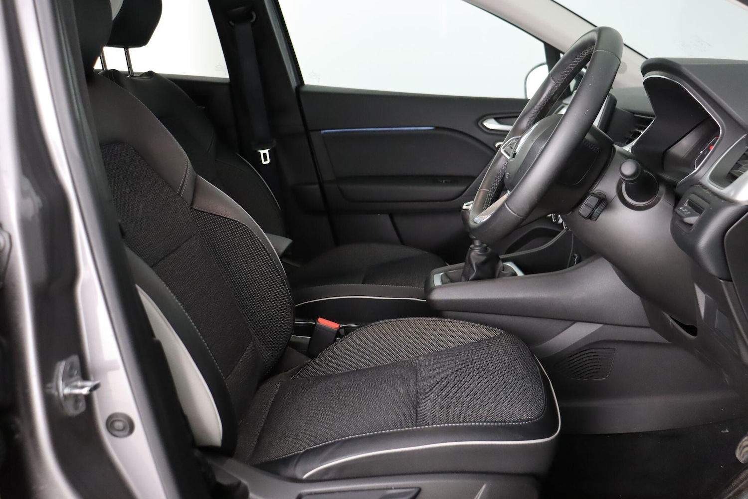 Used Renault Captur 2022 for sale - 77331863: Photo 13