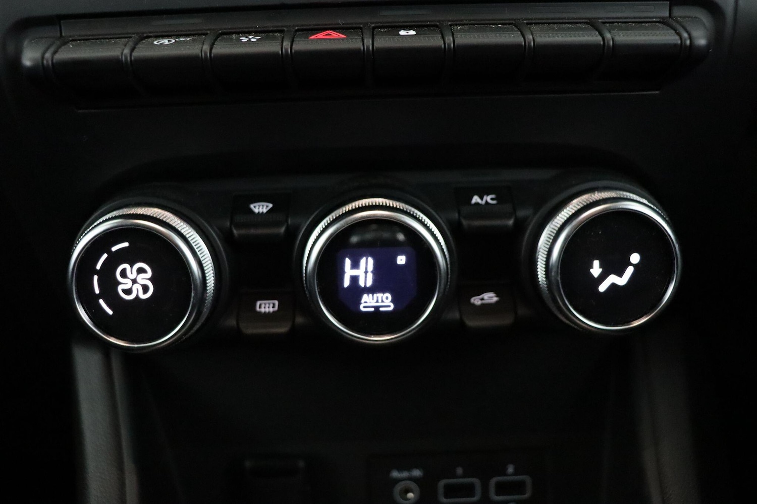 Used Renault Captur 2022 for sale - 77331863: Photo 22