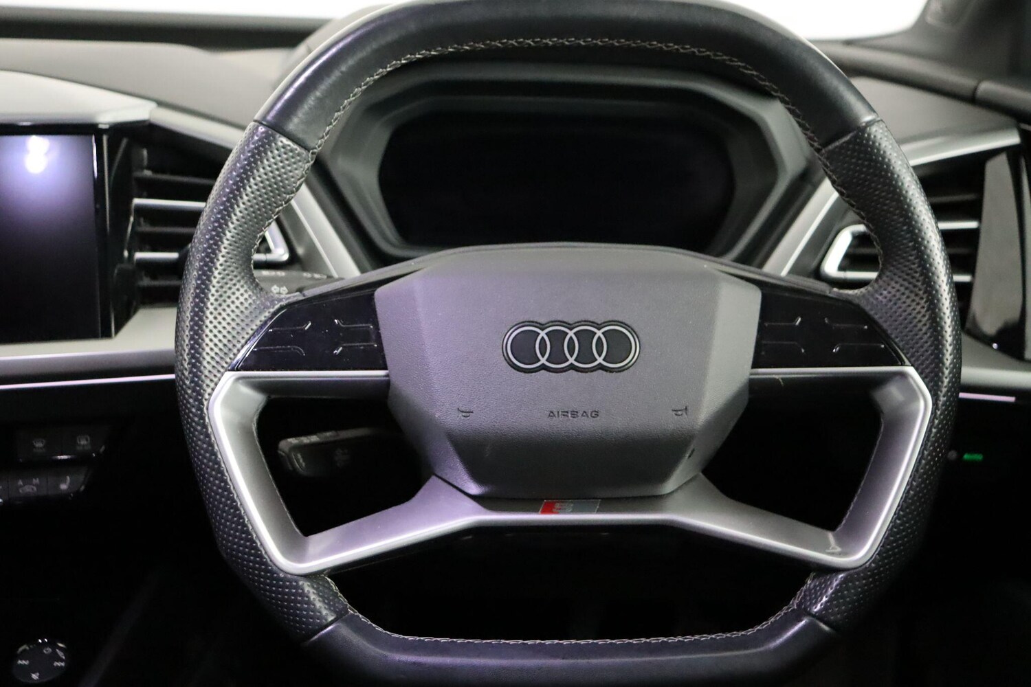 Used Audi Q4 e-tron 2021 for sale - 77330760: Photo 9