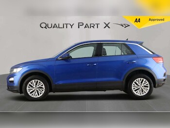 Used Volkswagen T-Roc 2019 for sale - 78263608: Photo