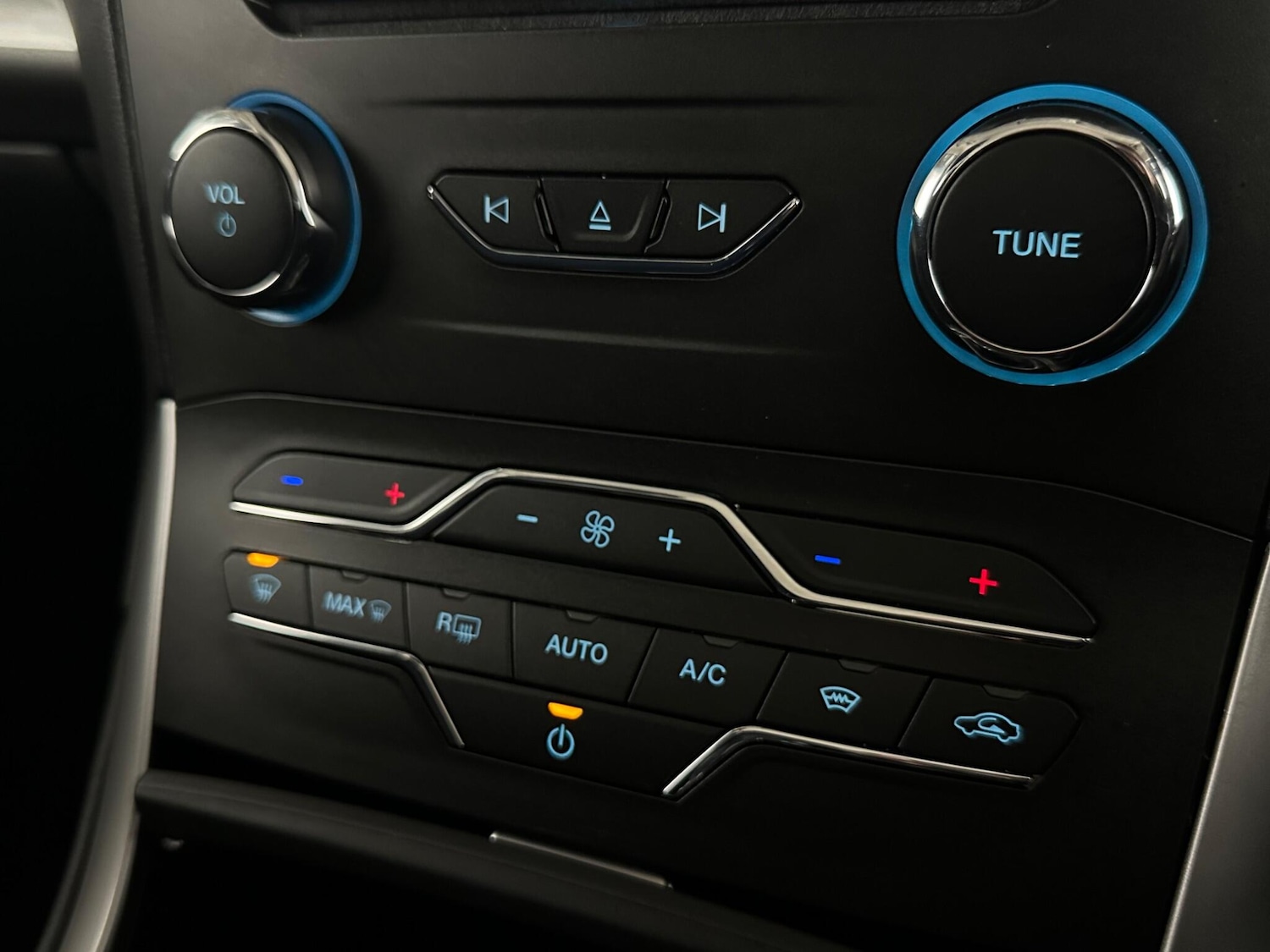 Used Ford Galaxy 2023 for sale - 76348899: Photo 25