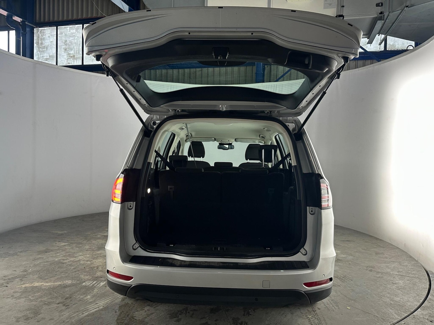 Used Ford Galaxy 2023 for sale - 76348899: Photo 37