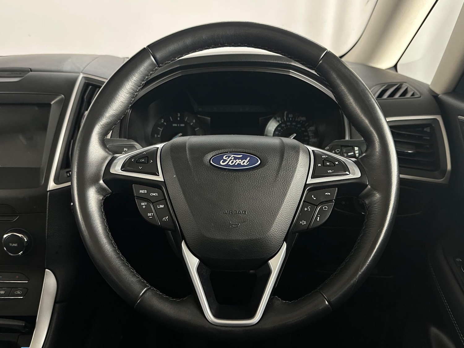 Used Ford Galaxy 2023 for sale - 76348899: Photo 9