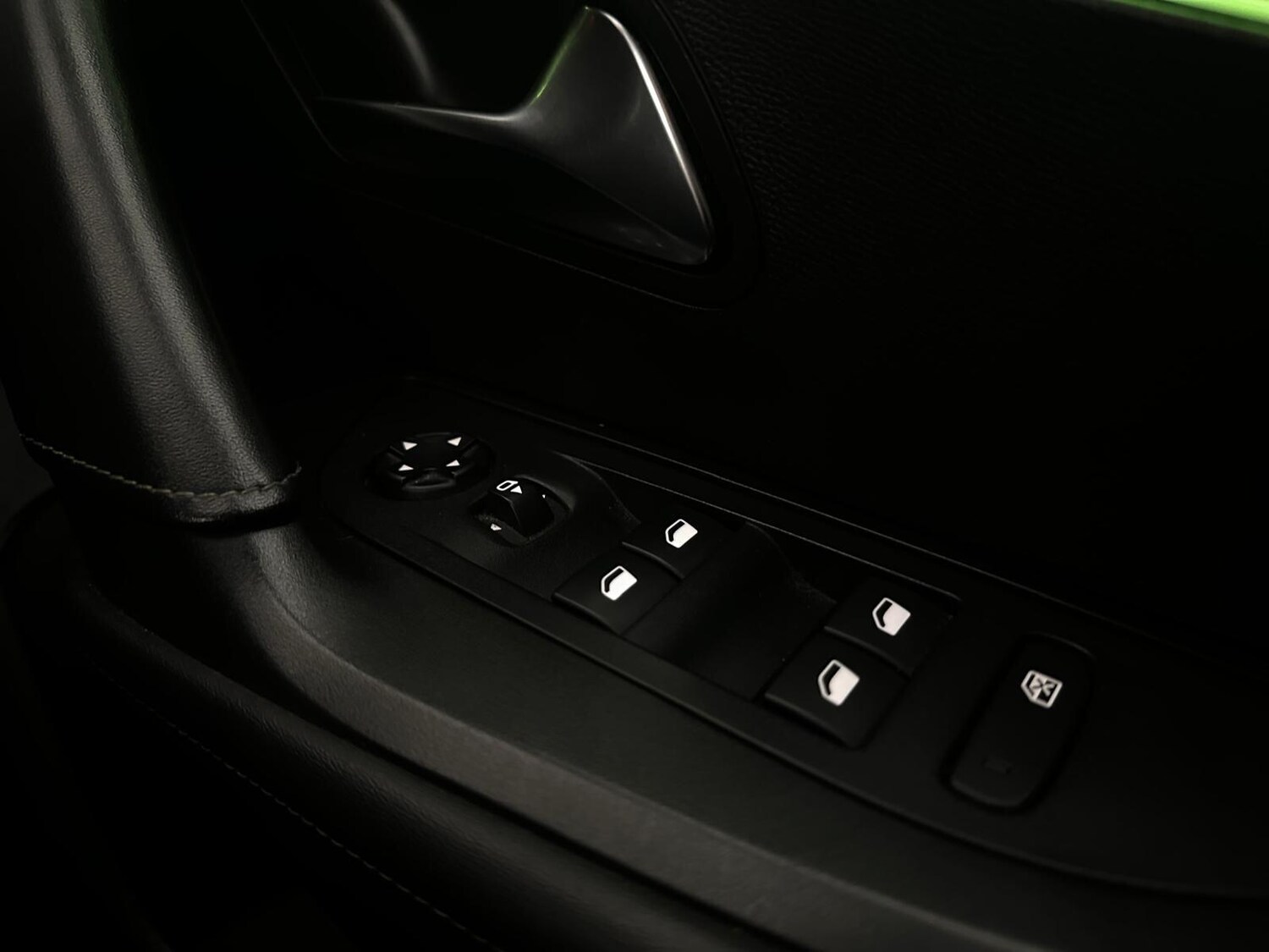 Used Peugeot 2008 2022 for sale - 76456927: Photo 21