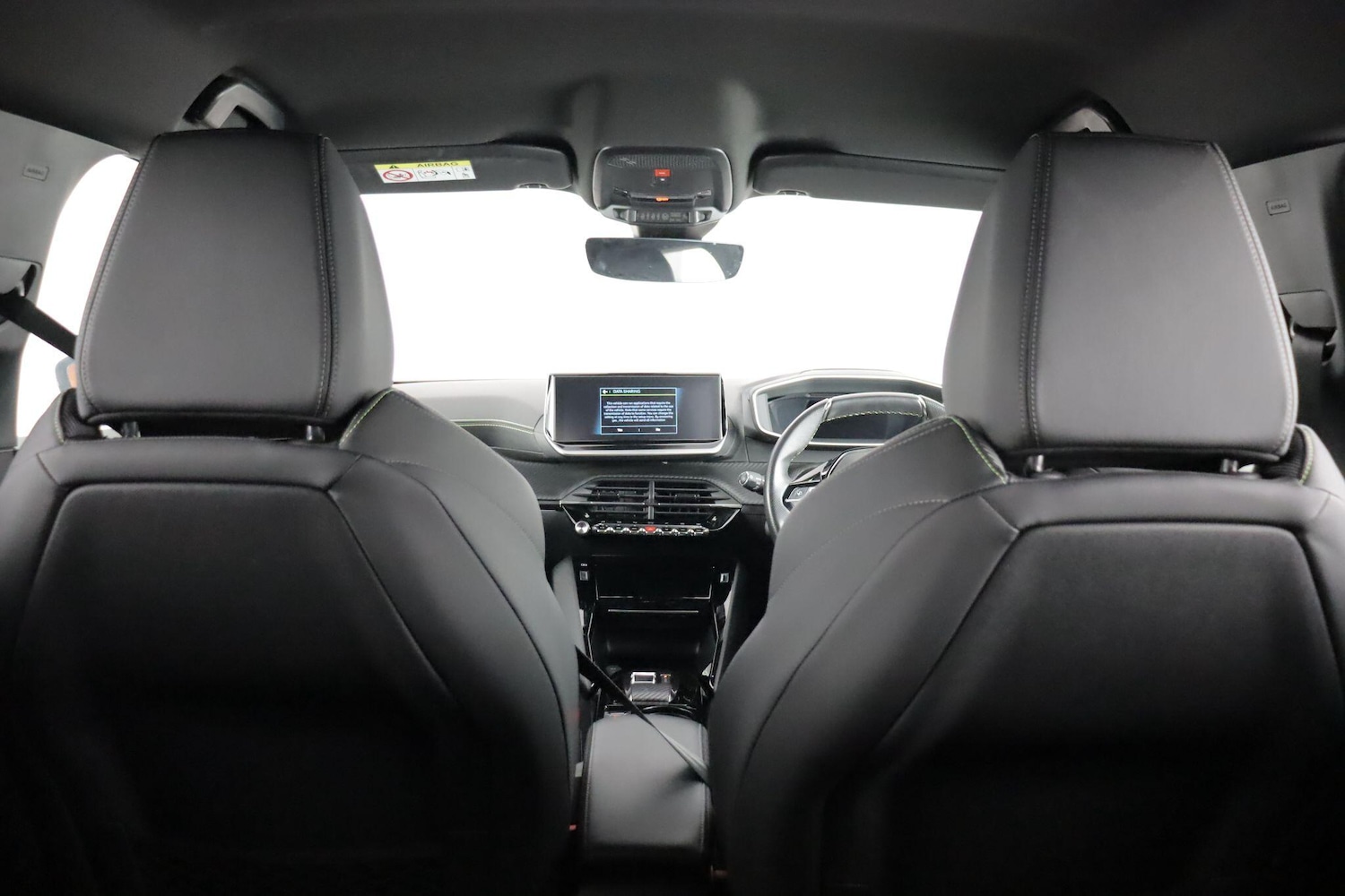 Used Peugeot E-2008 2022 for sale - 77203033: Photo 11