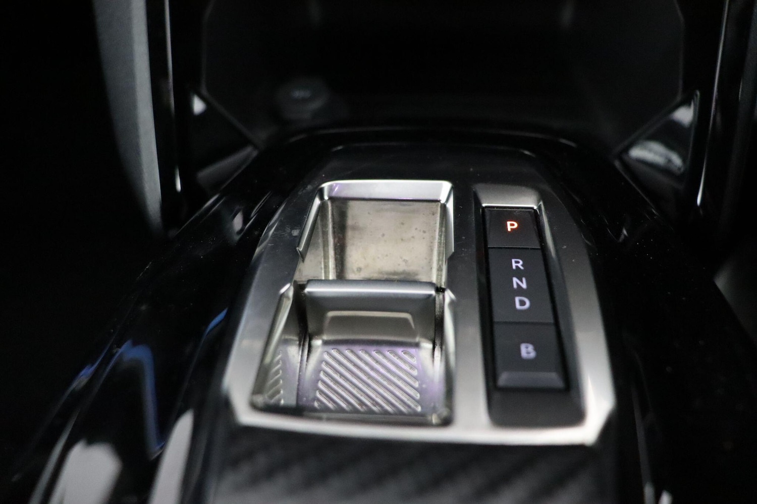 Used Peugeot E-2008 2022 for sale - 77203033: Photo 16