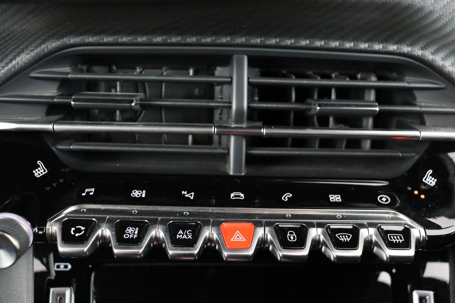 Used Peugeot E-2008 2022 for sale - 77203033: Photo 20