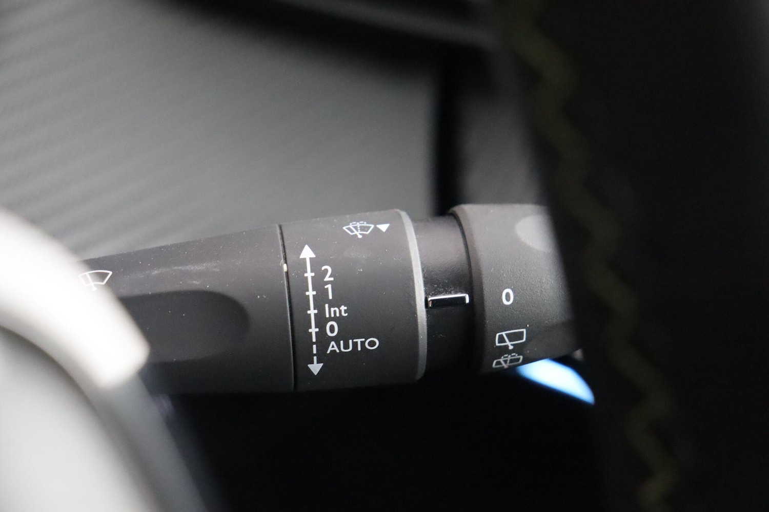 Used Peugeot E-2008 2022 for sale - 77203033: Photo 21