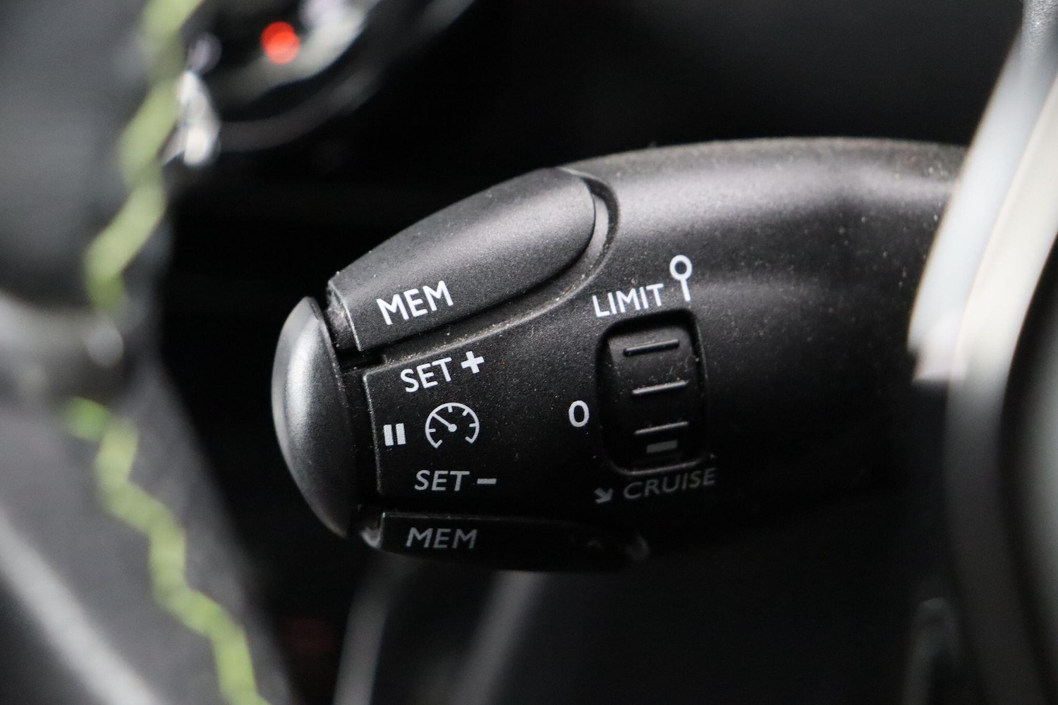 Used Peugeot E-2008 2022 for sale - 77203033: Photo 23