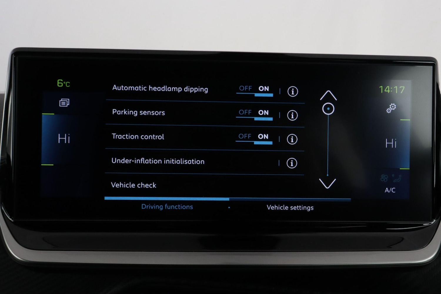 Used Peugeot E-2008 2022 for sale - 77203033: Photo 35