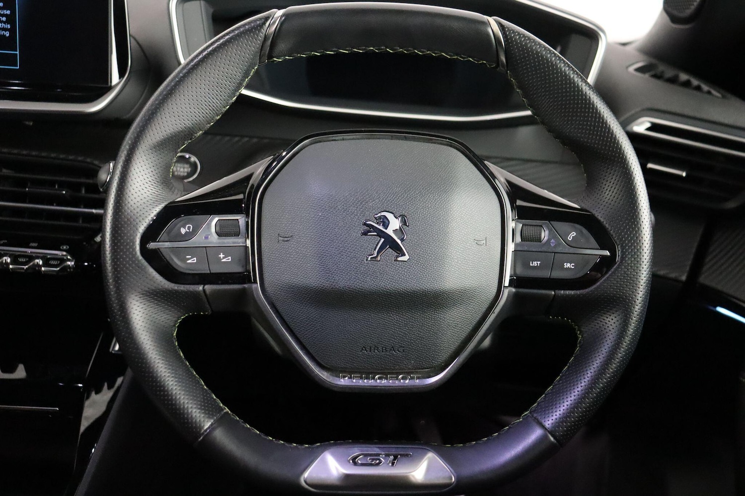 Used Peugeot E-2008 2022 for sale - 77203033: Photo 9