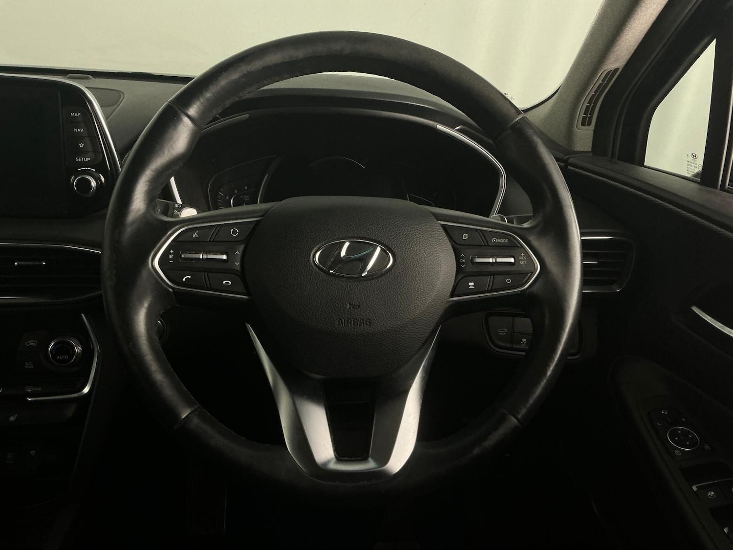 Used Hyundai Santa Fe 2020 for sale - 76512357: Photo 9