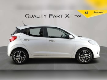 Used Hyundai i10 2023 for sale - 78542410: Photo