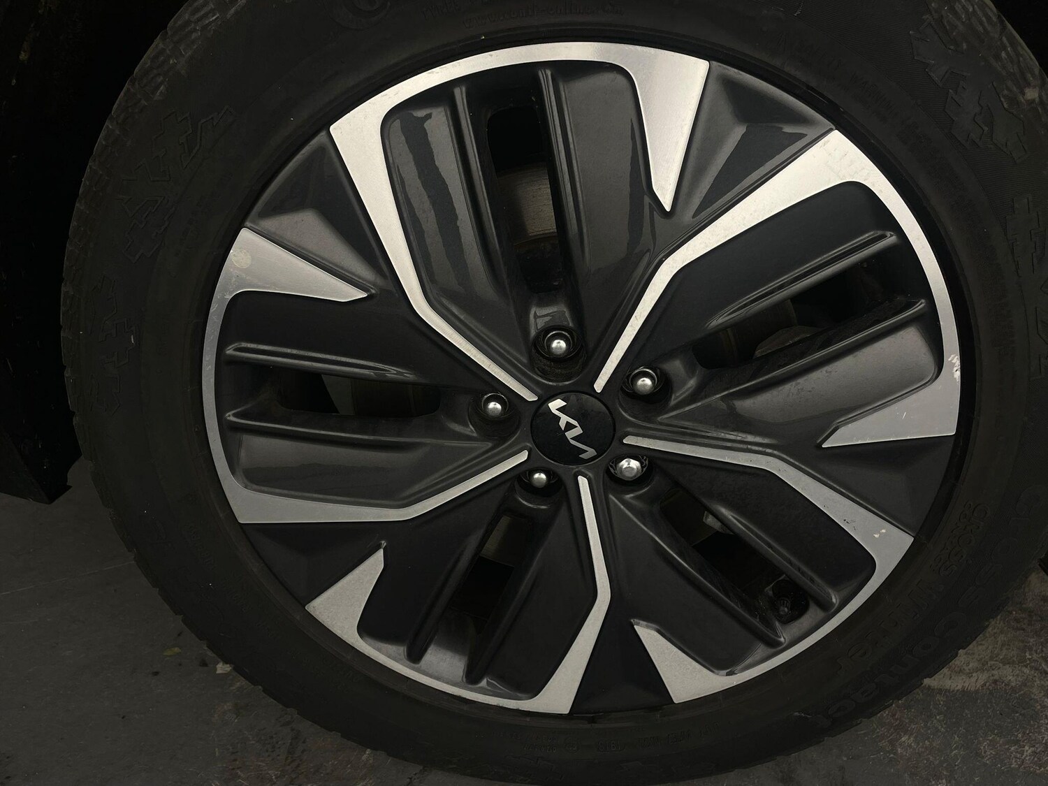 Used Kia EV6 2023 for sale - 76152154: Photo 21