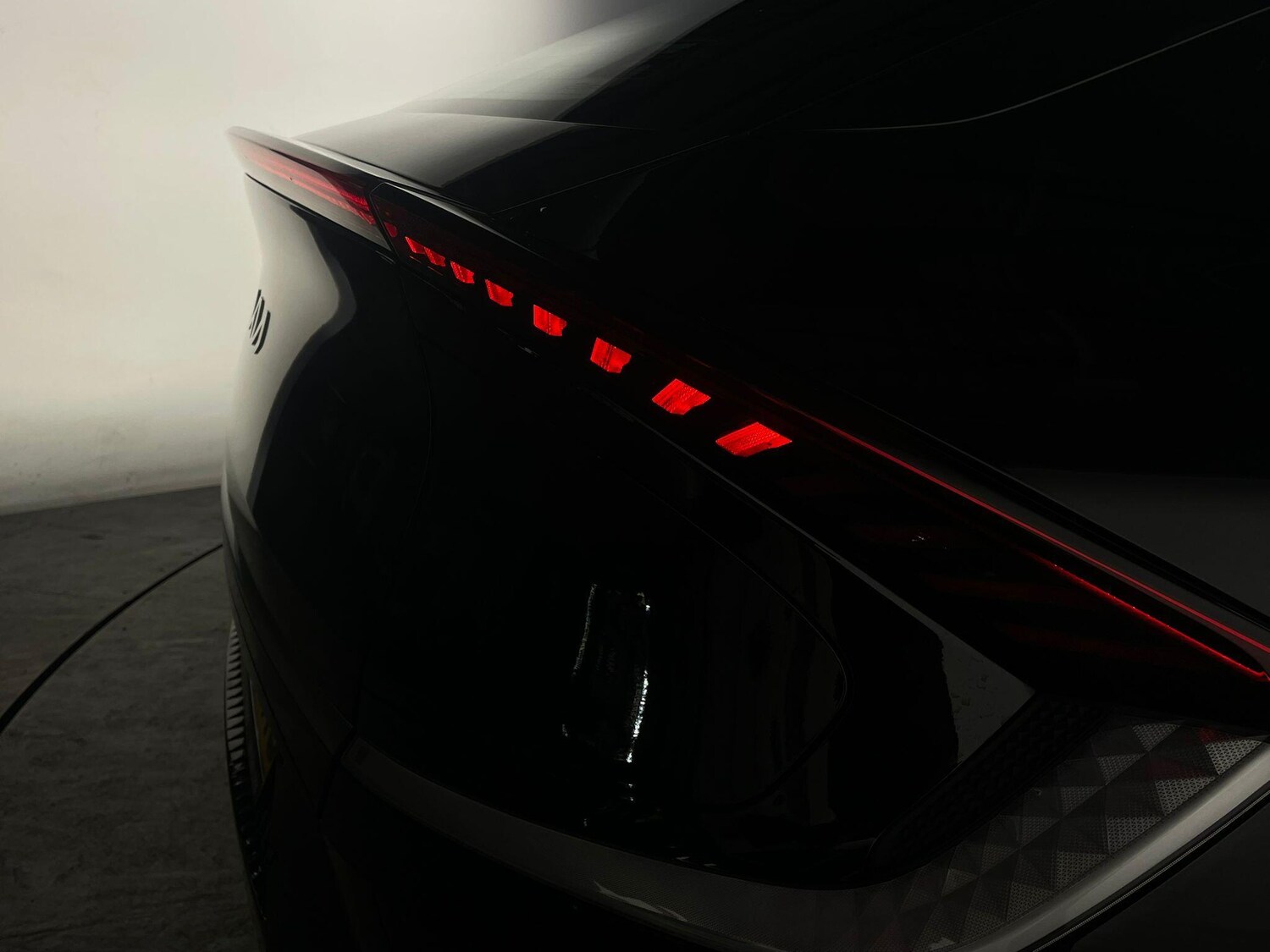 Used Kia EV6 2023 for sale - 76152154: Photo 24