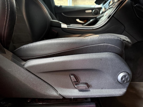 Used Mercedes-Benz GLC 2021 for sale - 74945060: Photo 29