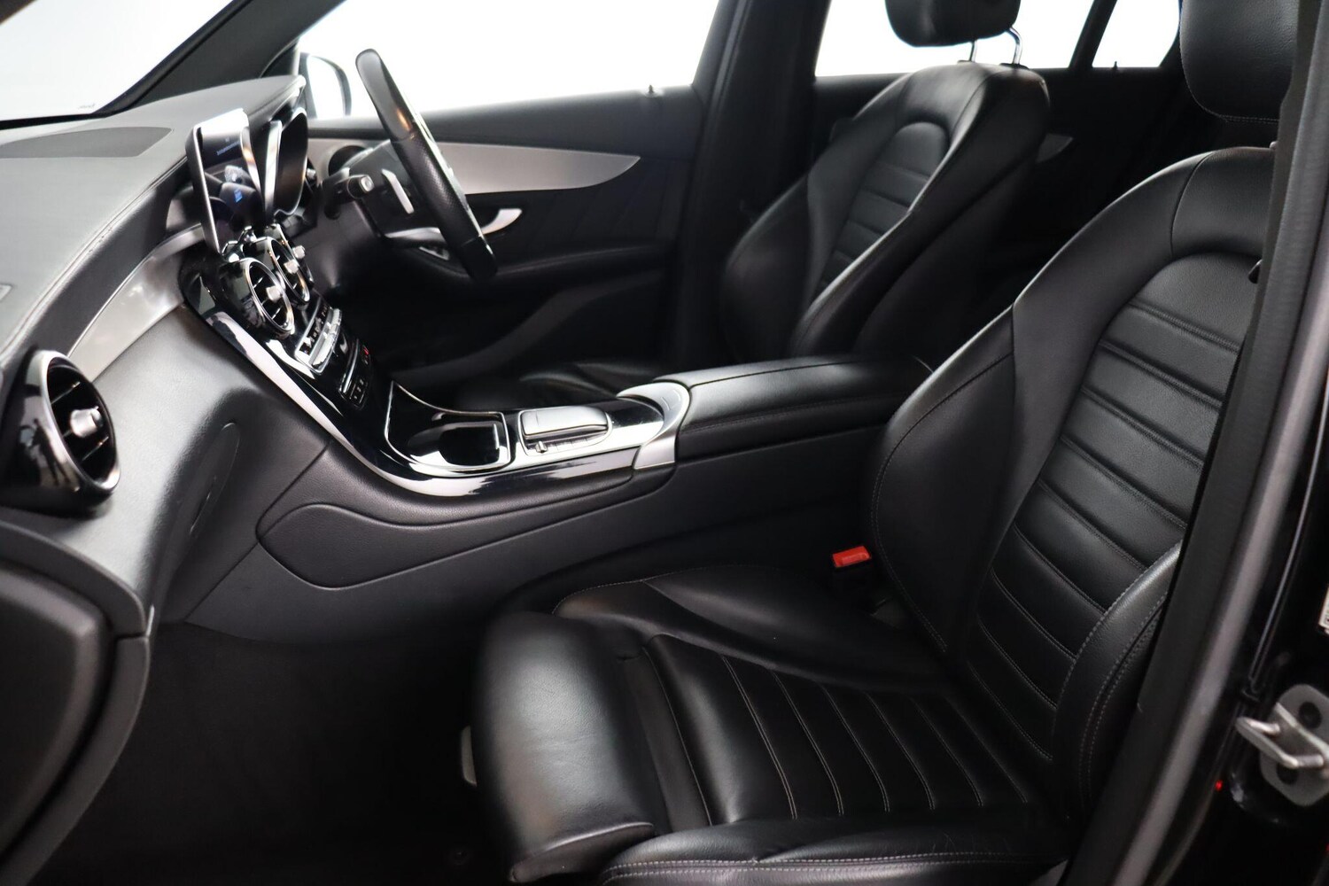 Used Mercedes-Benz GLC 2022 for sale - 78157386: Photo 14