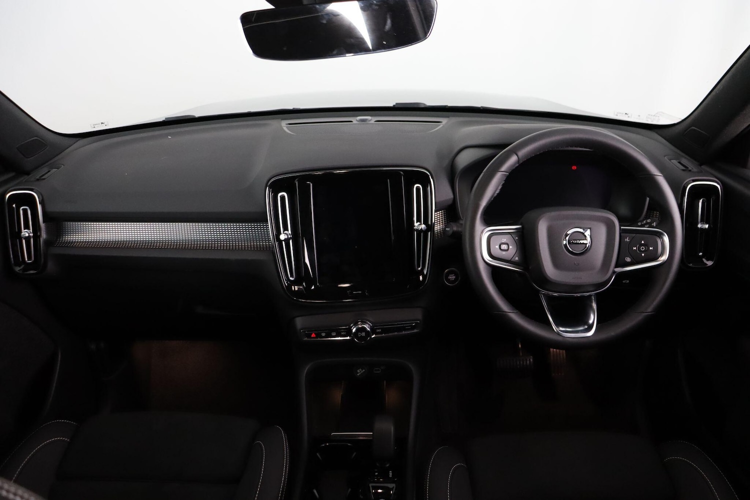 Used Volvo XC40 2024 for sale - 76913410: Photo 10