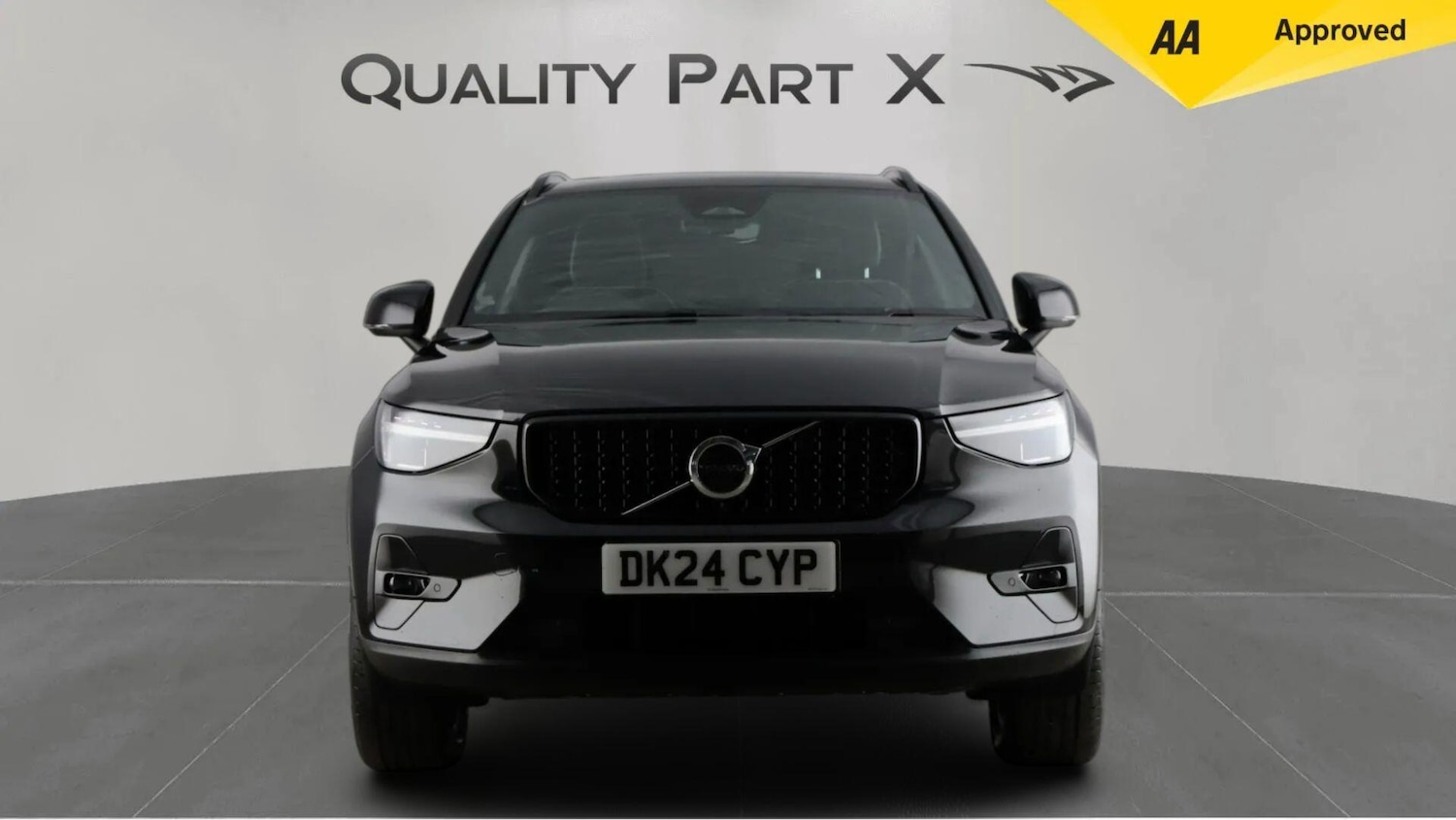 Used Volvo XC40 2024 for sale - 76913410: Photo 2