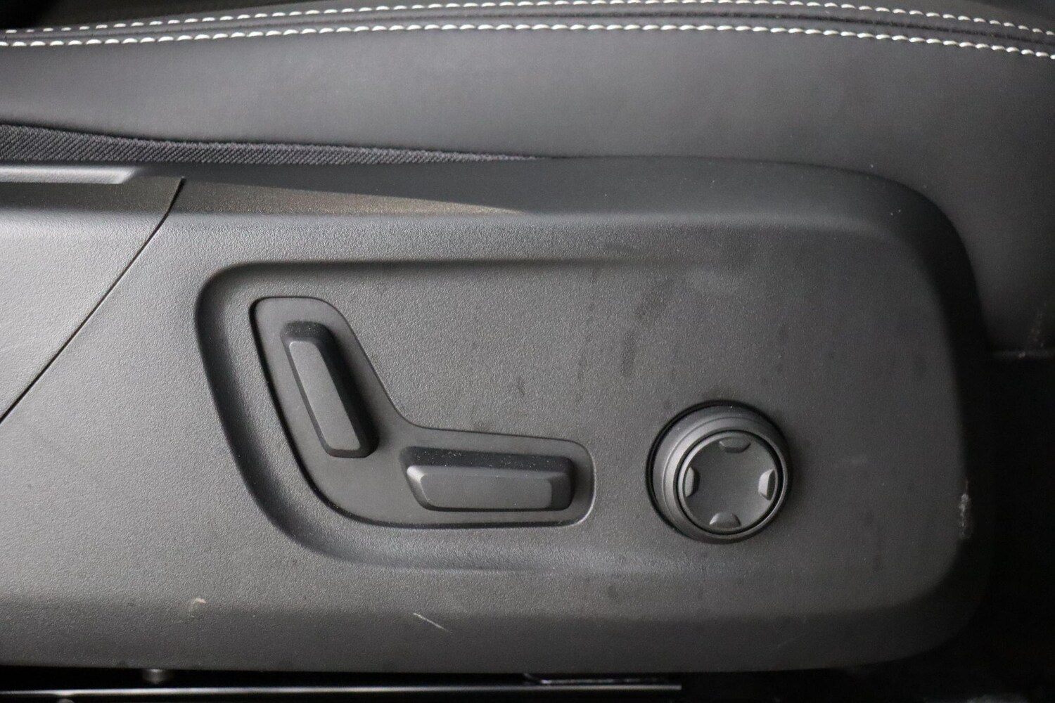 Used Volvo XC40 2024 for sale - 76913410: Photo 20