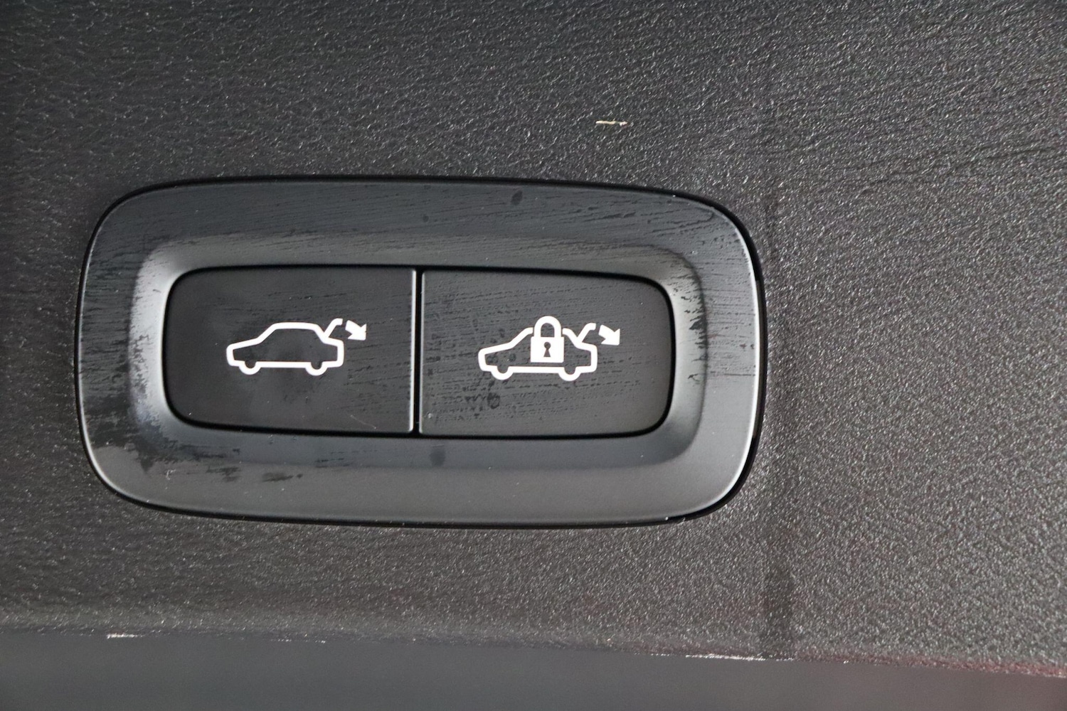 Used Volvo XC40 2024 for sale - 76913410: Photo 21