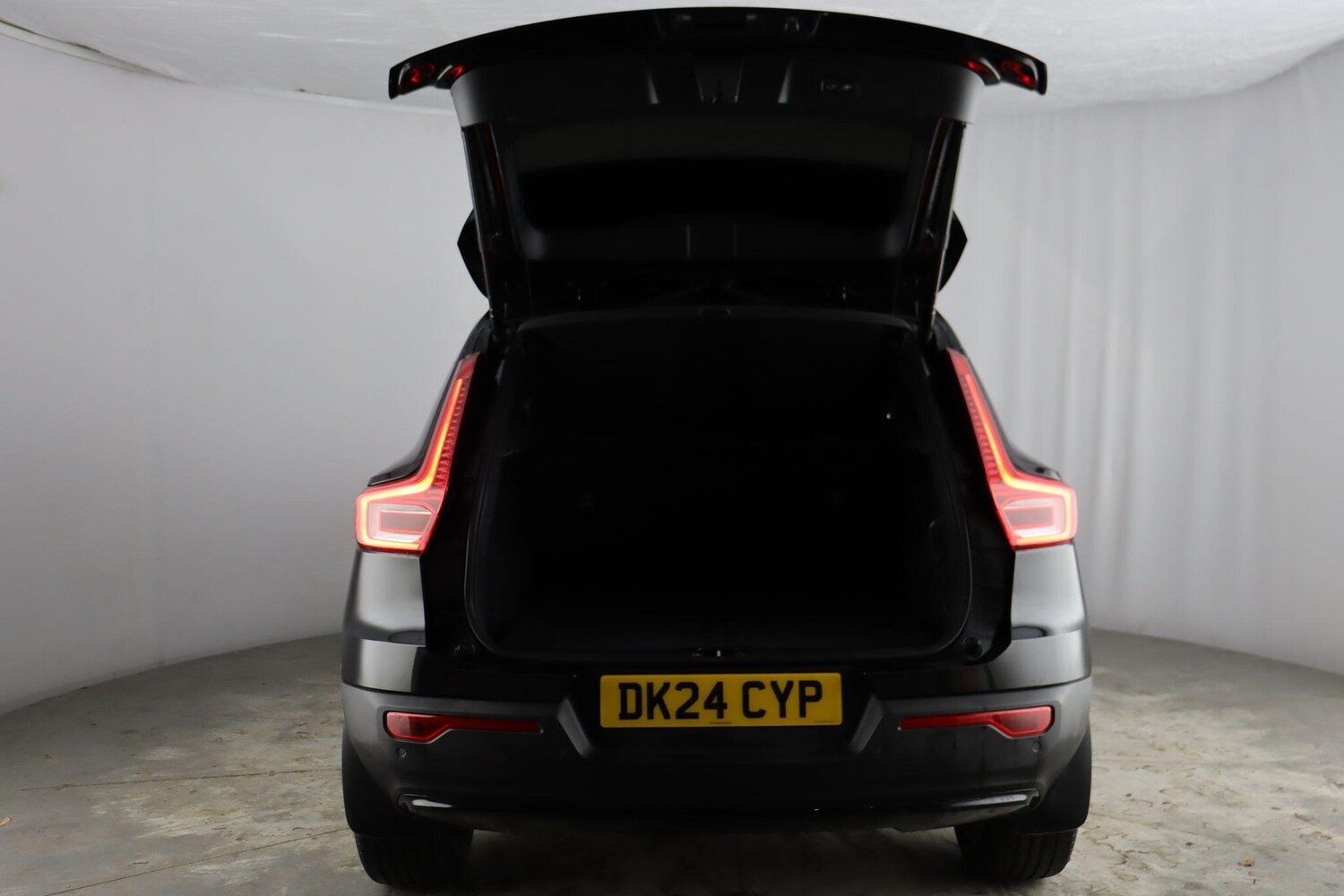 Used Volvo XC40 2024 for sale - 76913410: Photo 30