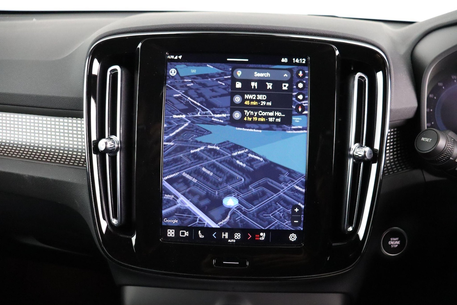 Used Volvo XC40 2024 for sale - 76913410: Photo 33