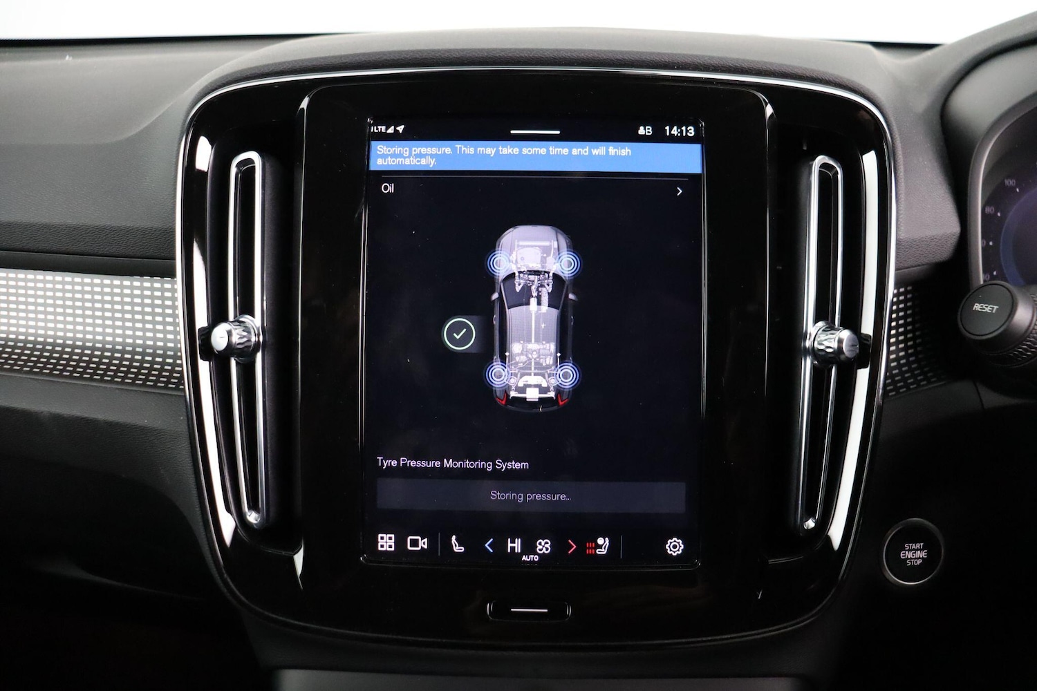 Used Volvo XC40 2024 for sale - 76913410: Photo 36