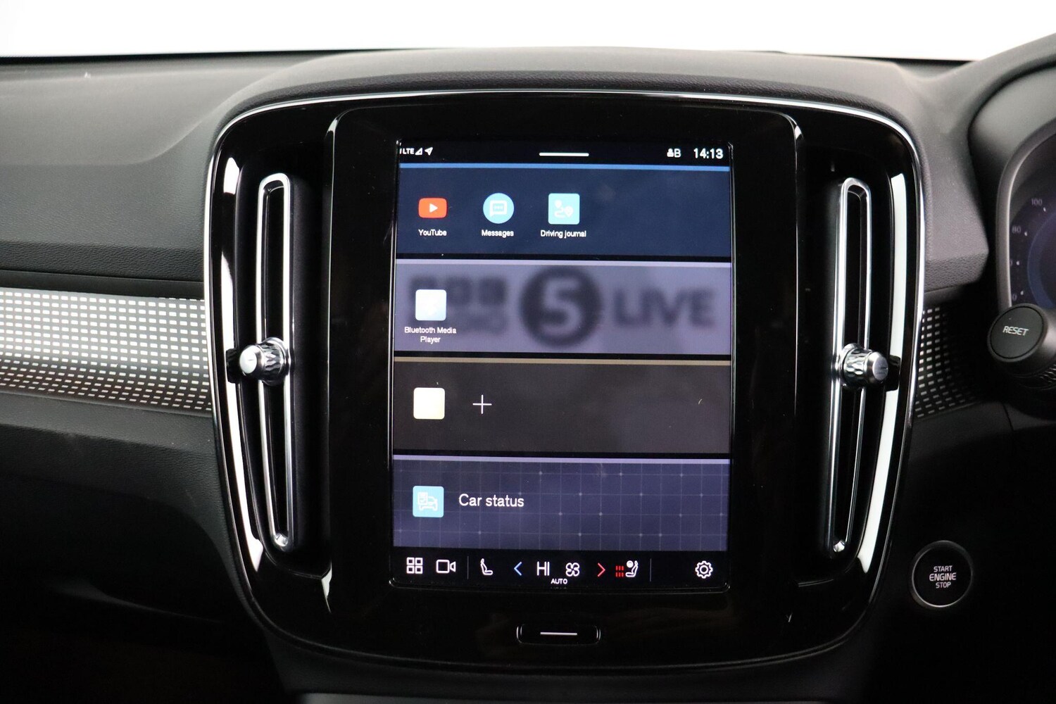 Used Volvo XC40 2024 for sale - 76913410: Photo 37