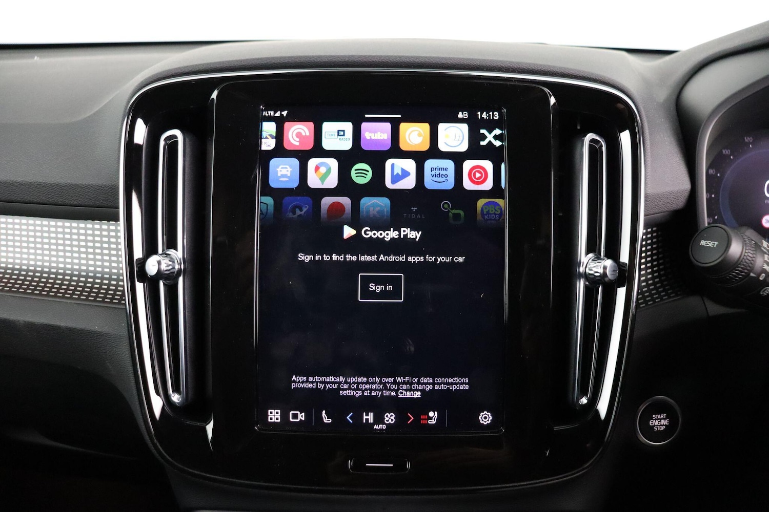 Used Volvo XC40 2024 for sale - 76913410: Photo 39