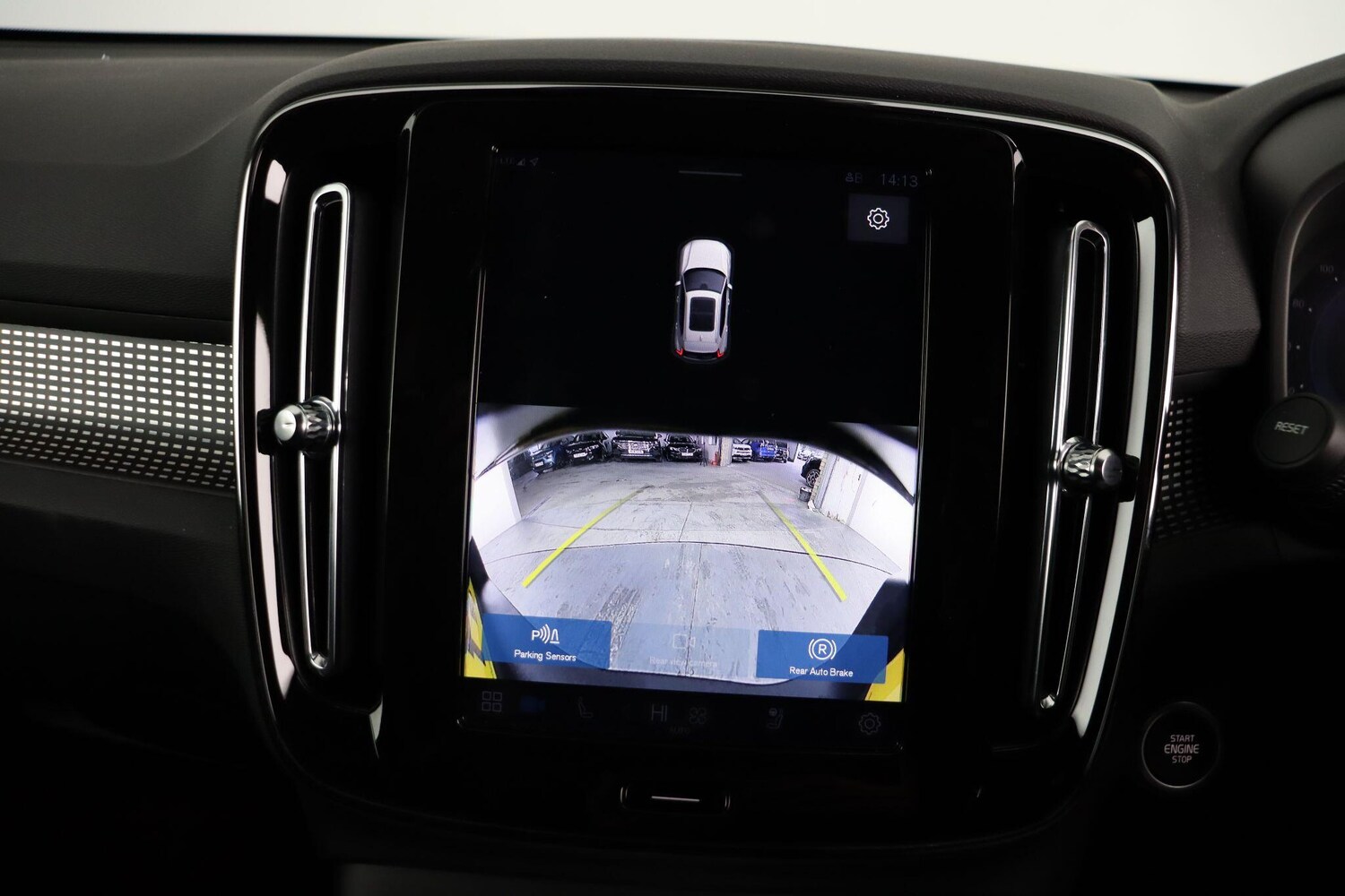 Used Volvo XC40 2024 for sale - 76913410: Photo 42