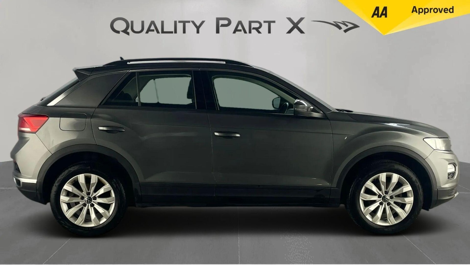 Used Volkswagen T-Roc 2020 for sale - 76137474: Photo 2