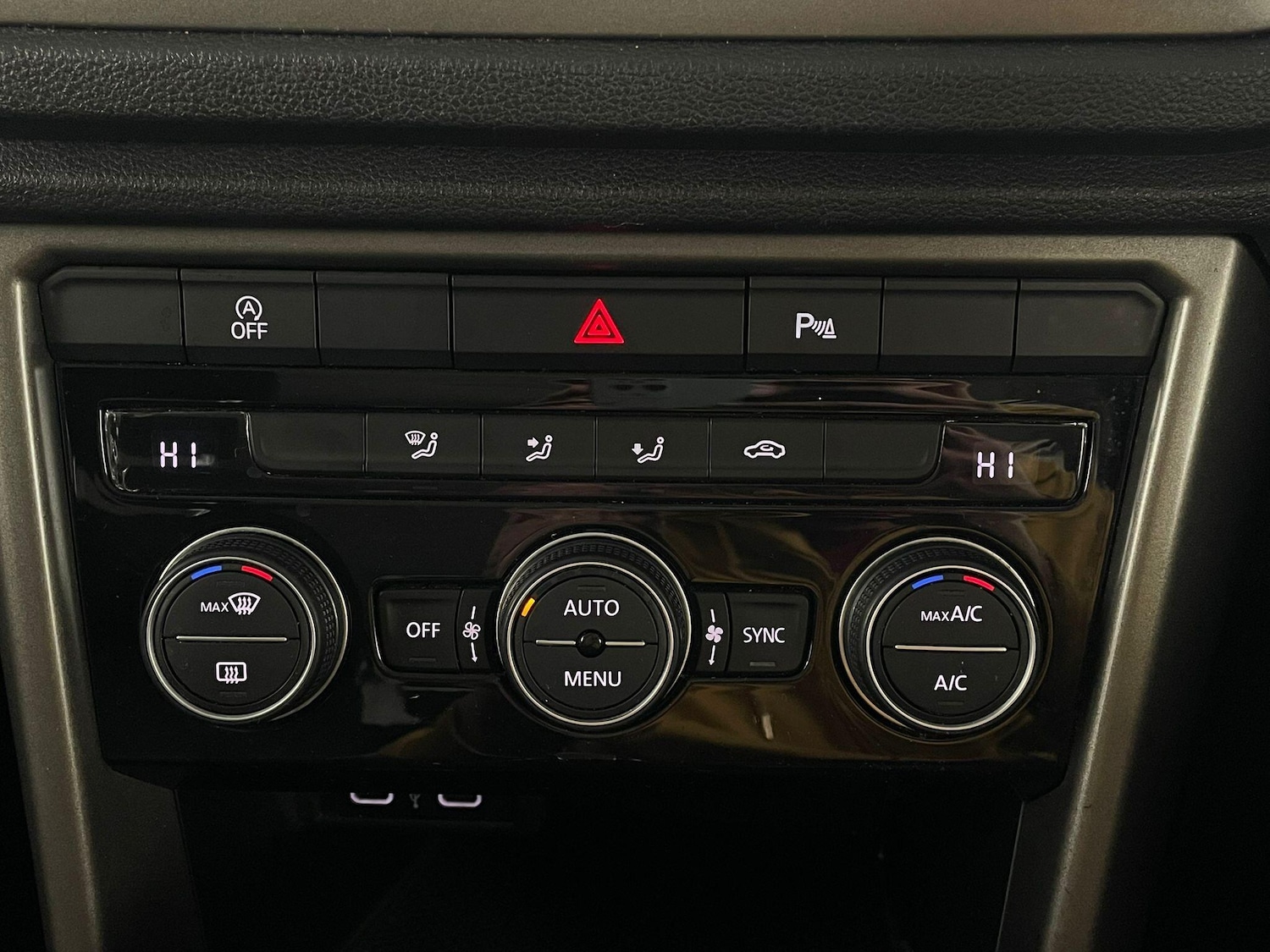 Used Volkswagen T-Roc 2020 for sale - 76137474: Photo 22